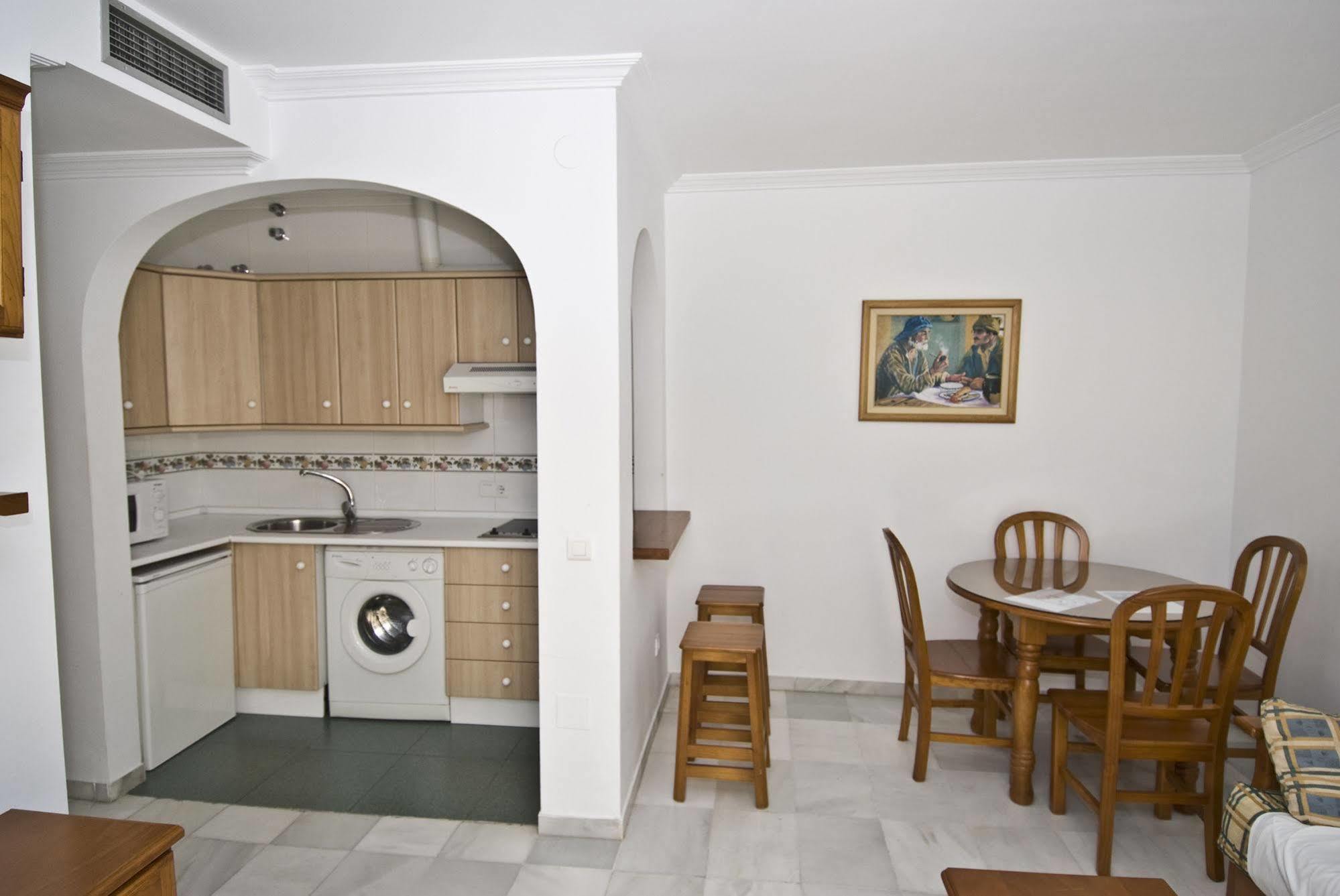 Apartamentos Hc Burriana Playa Nerja Exteriör bild