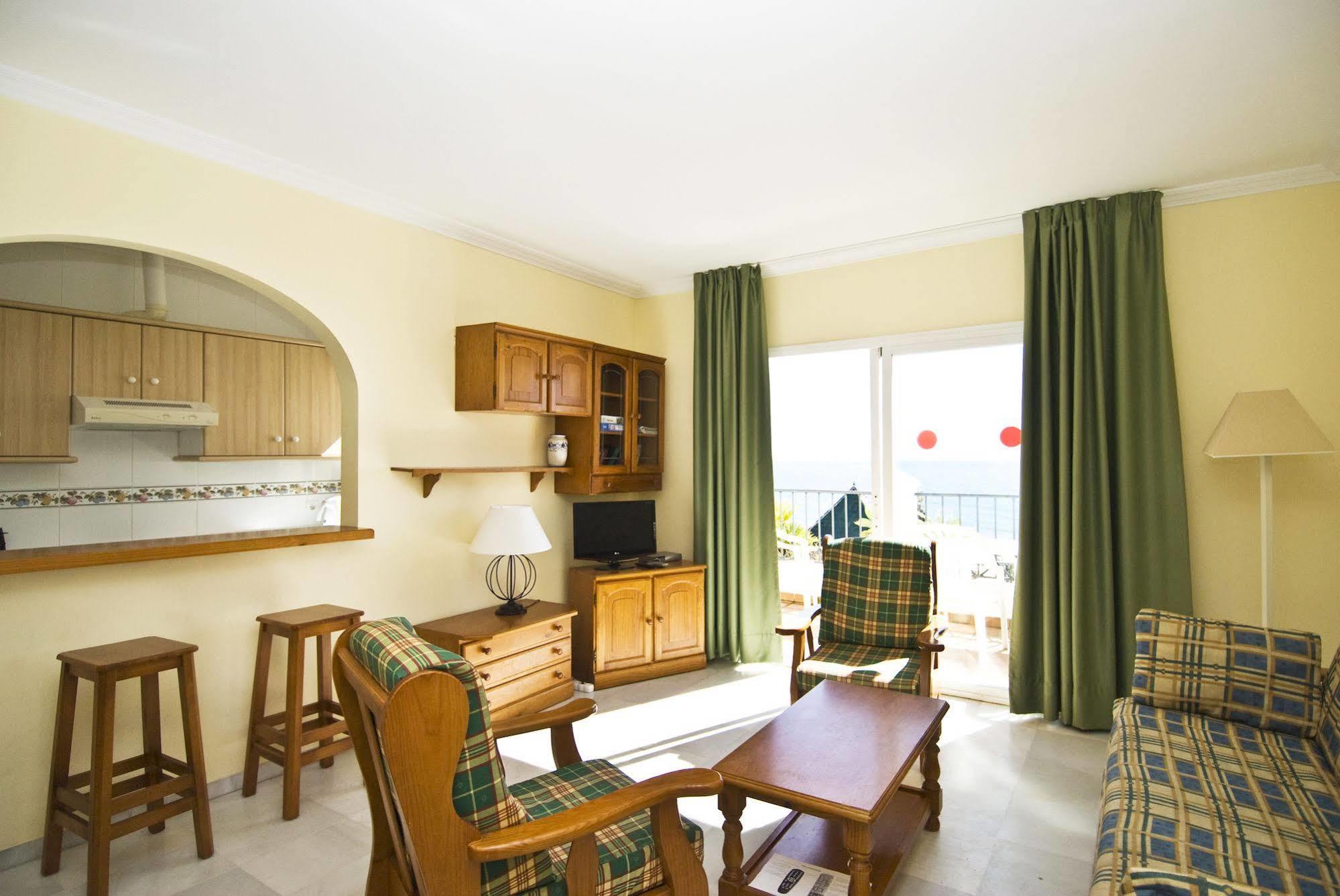 Apartamentos Hc Burriana Playa Nerja Exteriör bild