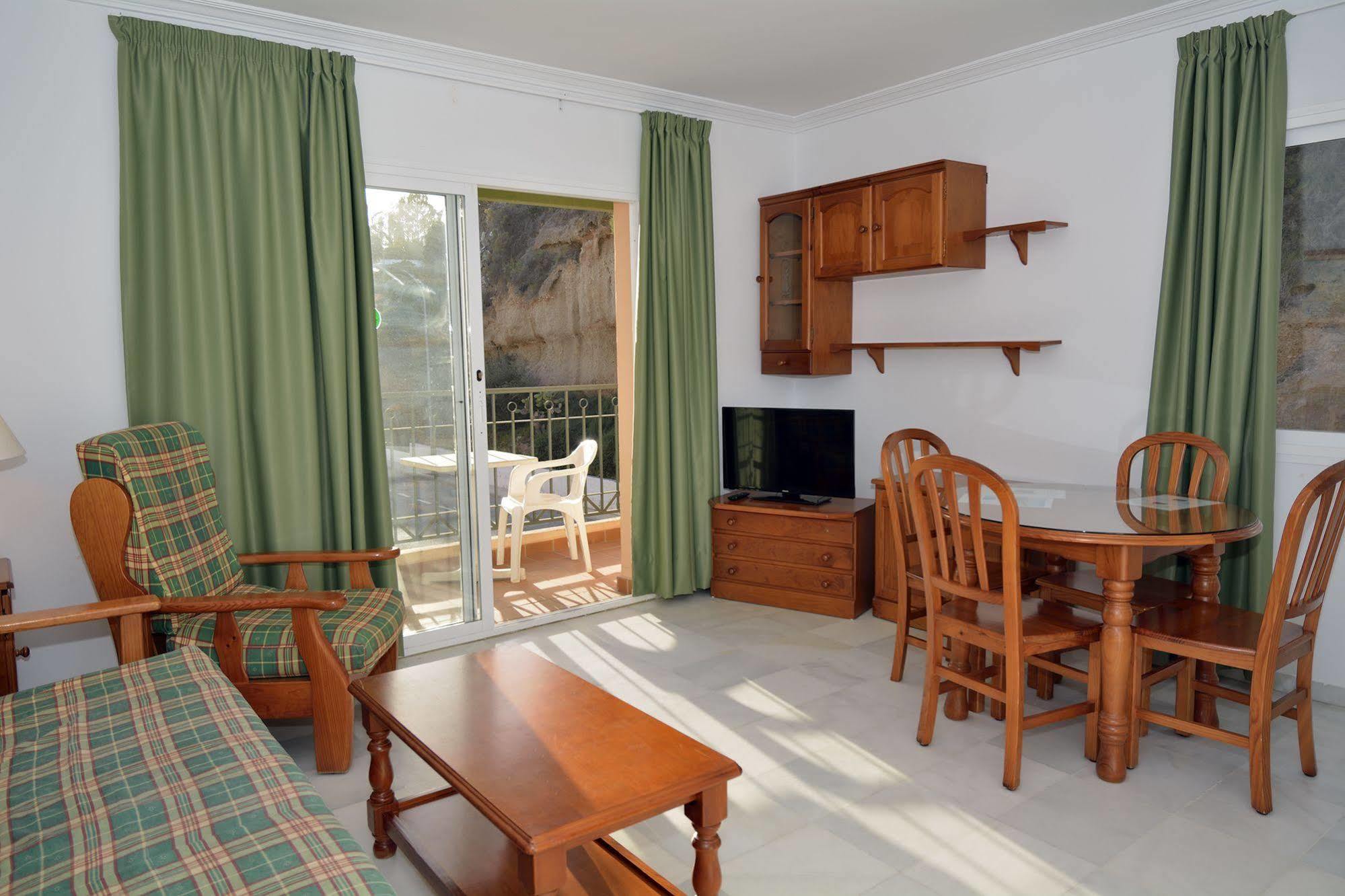 Apartamentos Hc Burriana Playa Nerja Exteriör bild