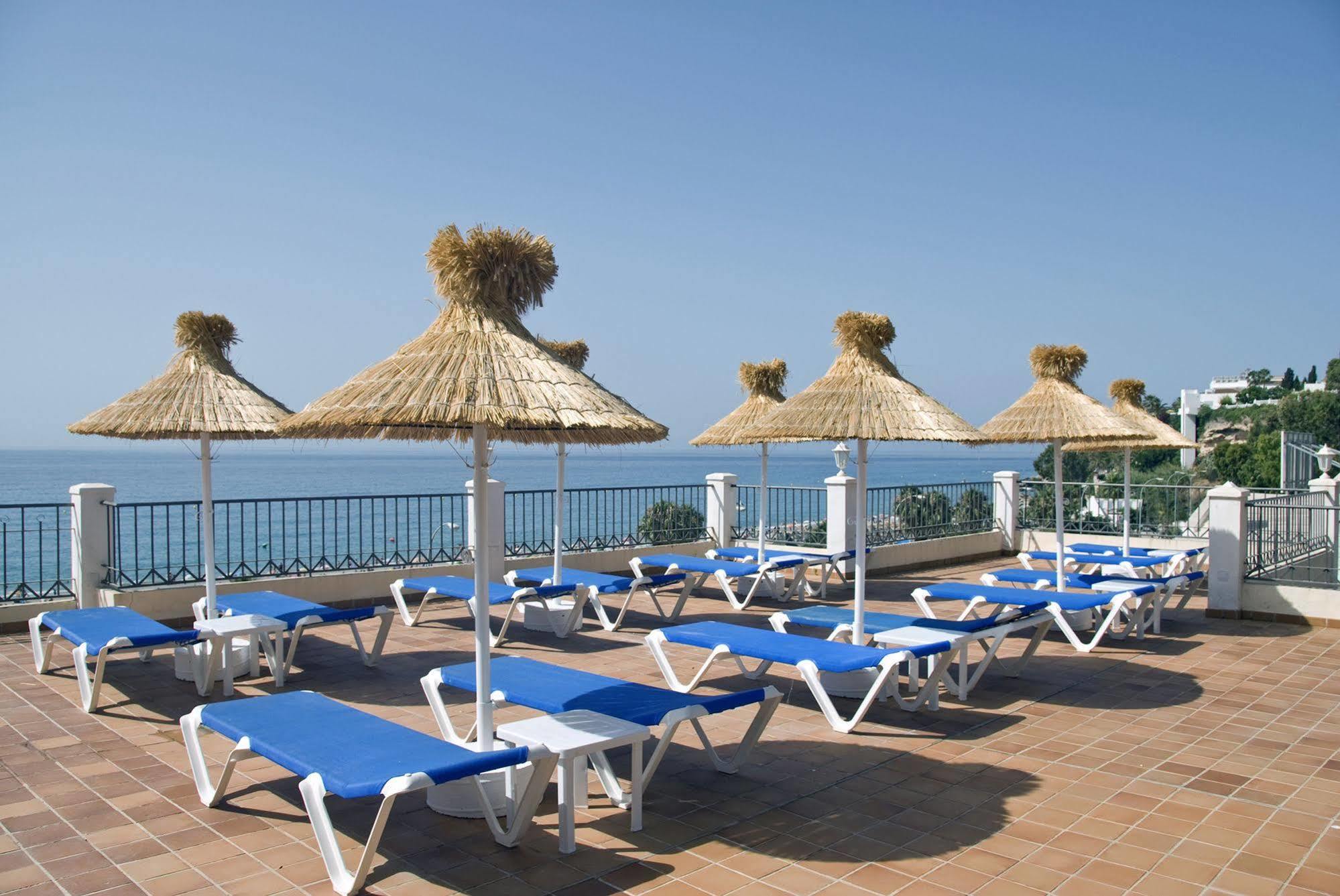 Apartamentos Hc Burriana Playa Nerja Exteriör bild